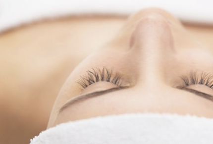 Microdermabrasion: What is it and how does it improve your skin?